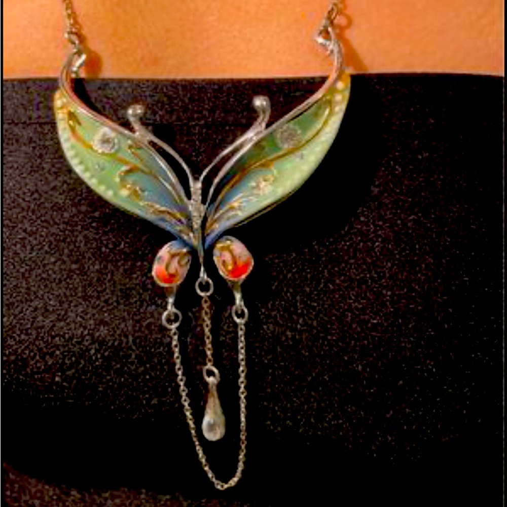 Dragonfly silver tone necklace